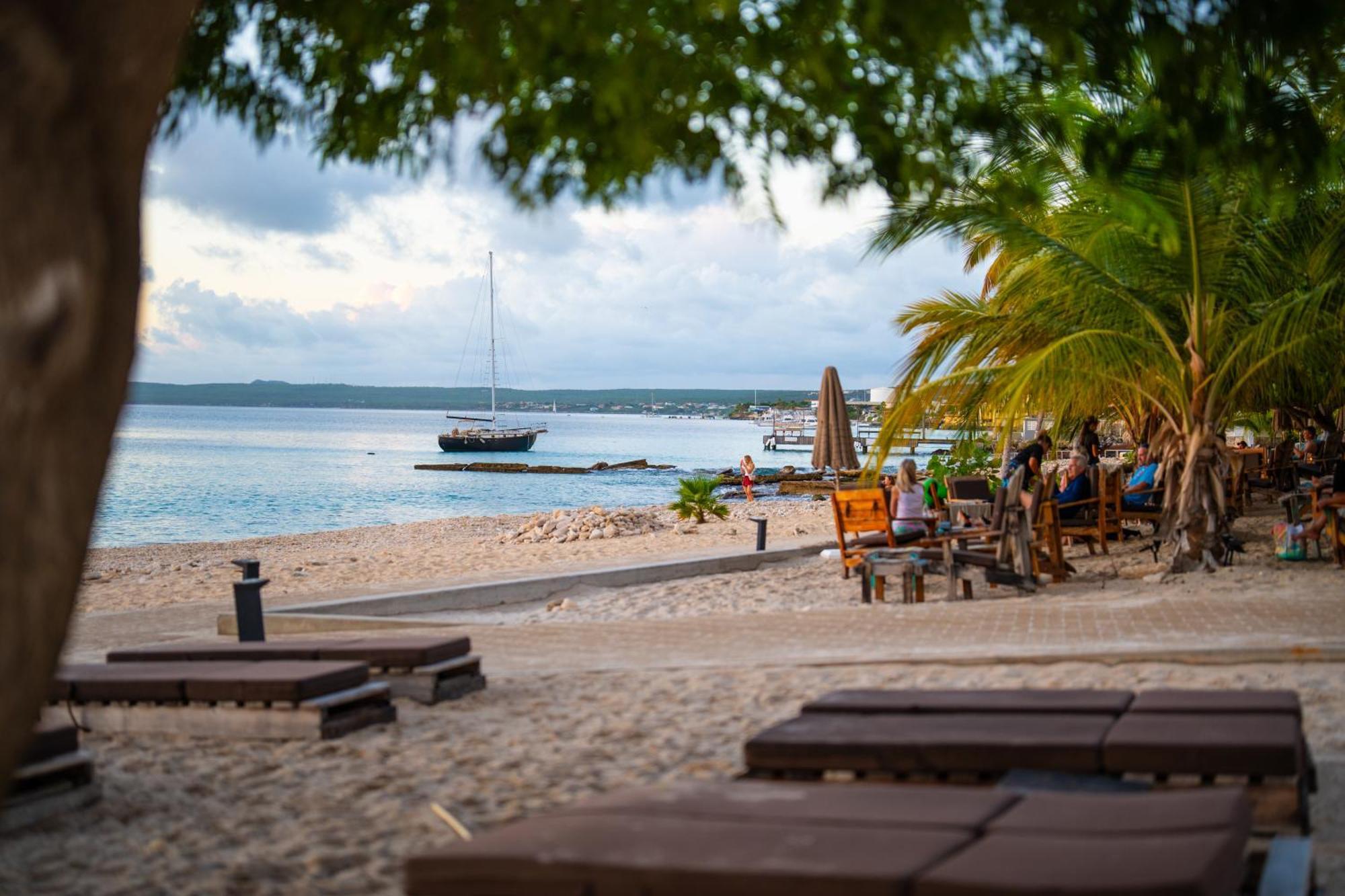 Chogogo Dive & Beach Resort Bonaire Kralendijk  Bagian luar foto